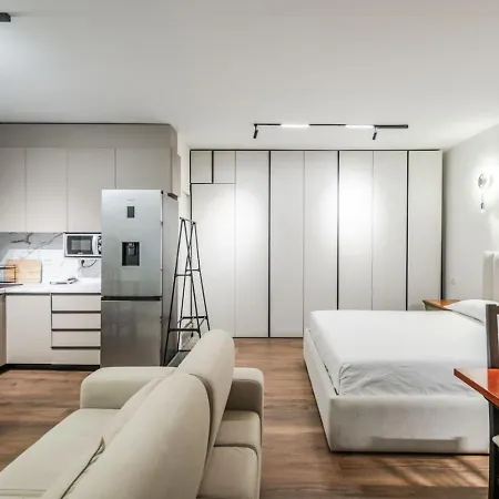 Vibes Center By Pikhost Apartment