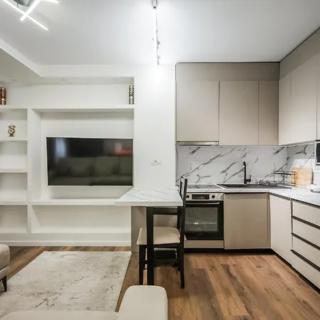 Vibes Center By Pikhost Apartmán *